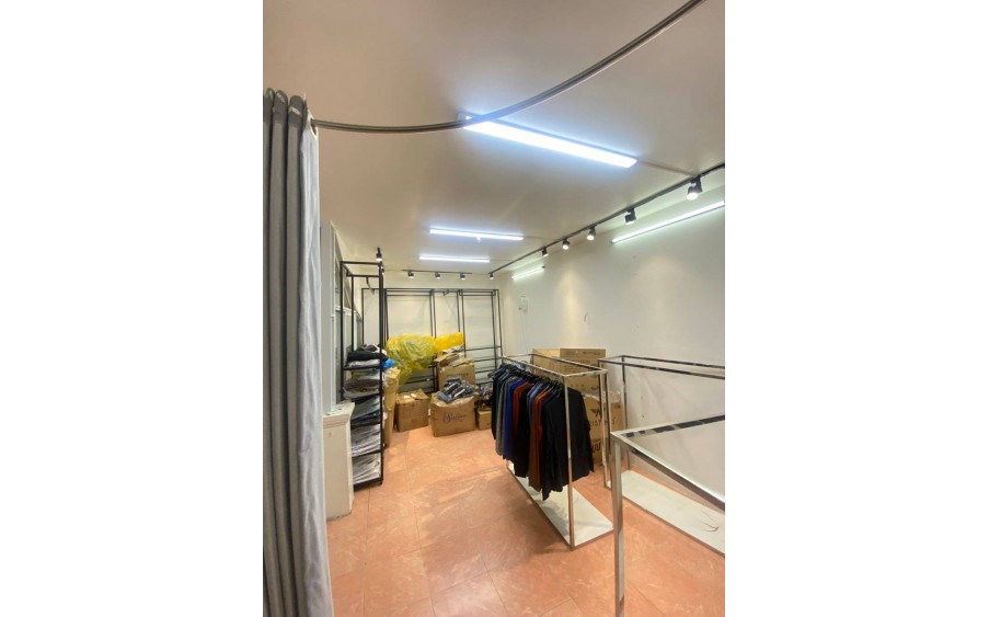 CHO THUÊ NHÀ MẶT PHỐ LẠC LONG QUÂN, TÂY HỒ, 5 TẦNG, 35M2, MT 6M, GIÁ 25 TRIỆU - 5 SÀN, 5 WC, THÔNG SÀN, KD BẤT CHẤP CÁC LOẠI HÌNH - VÀO THUÊ LUÔN.